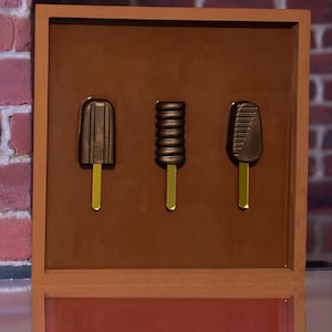 Brown Popsicle Wall Art – 3D Resin Ice Cream Sculpture, Pop Art Kitchen Decor, Candy Artwork, Summer Wall Hanging for Home