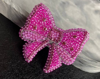 Magenta Pink Crystal and Pearl Bow Brooch Pin - Etsy display picture 2