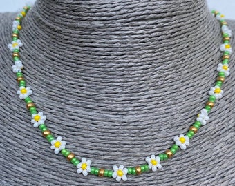Flowers beads choker, Beaded Flower Daisy Necklace, Seed Bead Necklace