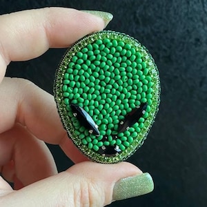 Alien brooch, alien pin, UFO brooch, UFO pin