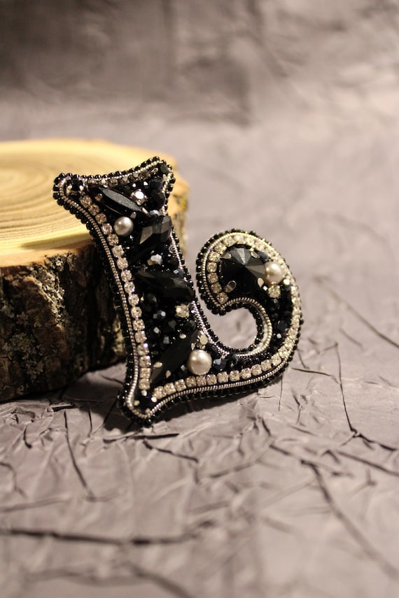 Personalized Embroidered Letter Brooch: Handmade Rhinestone Initial Pin