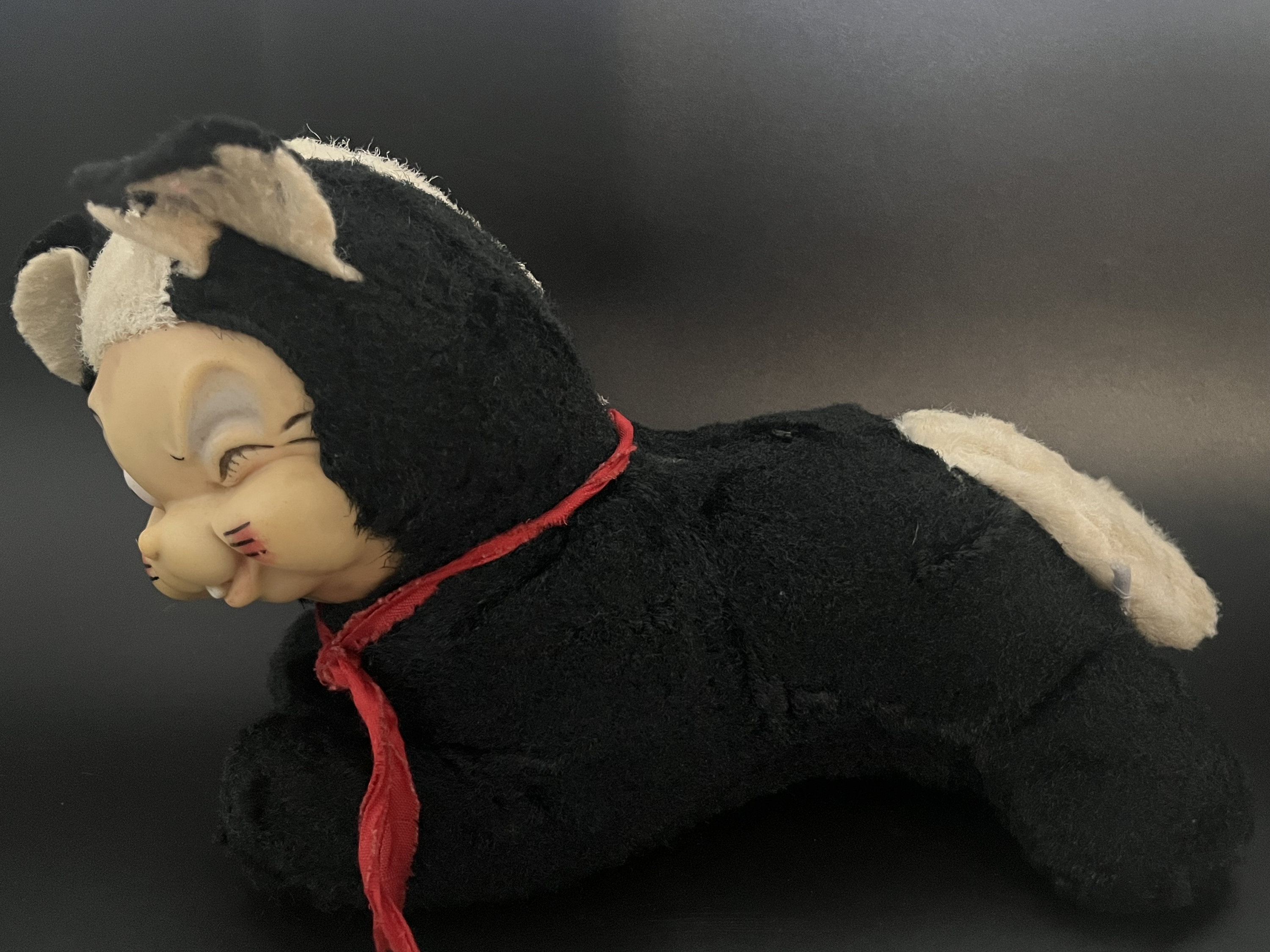 Vintage Winking Rubber Face Plush Skunk Rushton-like Kitschy