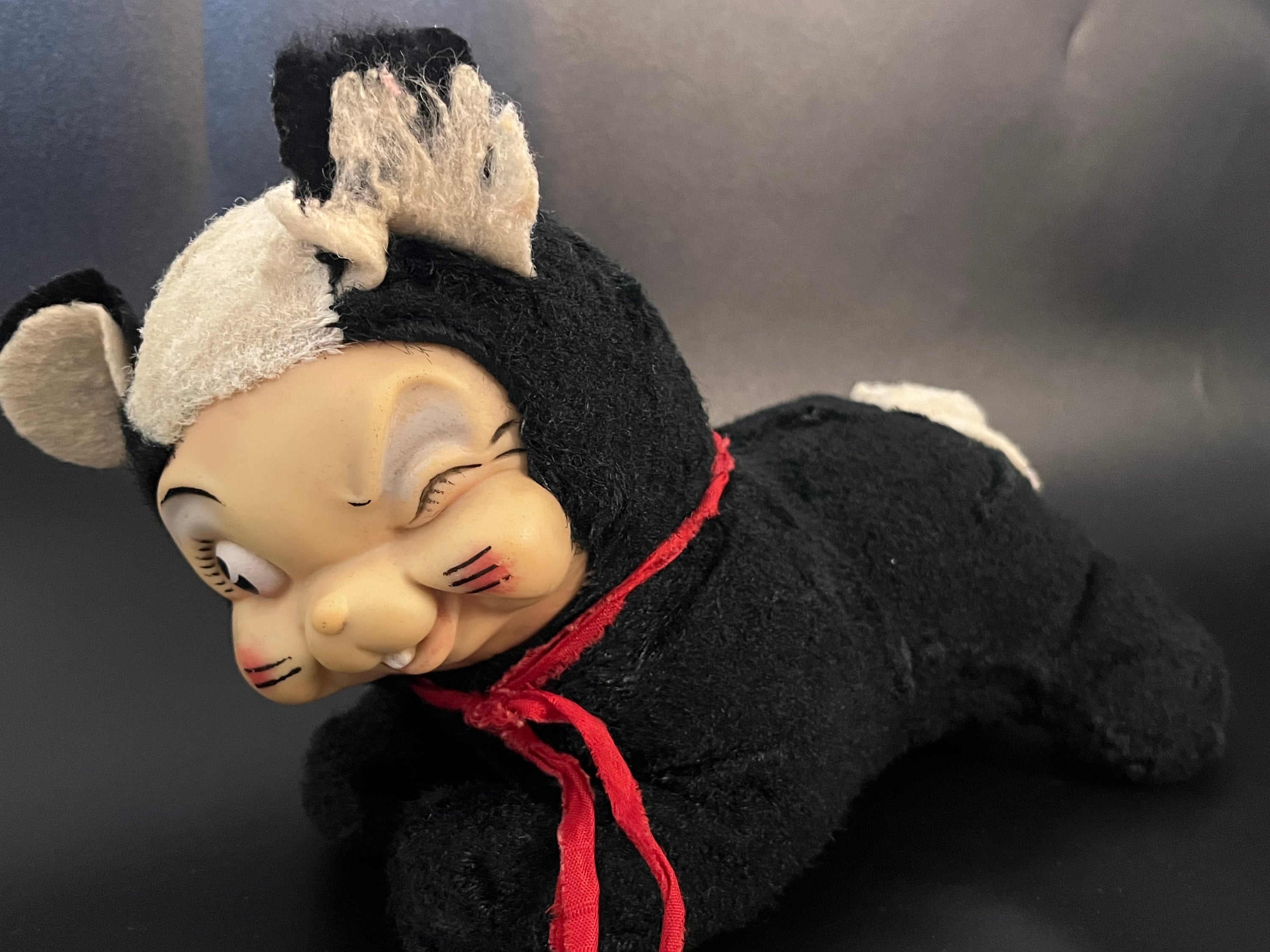 大特価 意味 Vintage Winking Rubber Face Plush Skunk Rushton-like Kitschy その他