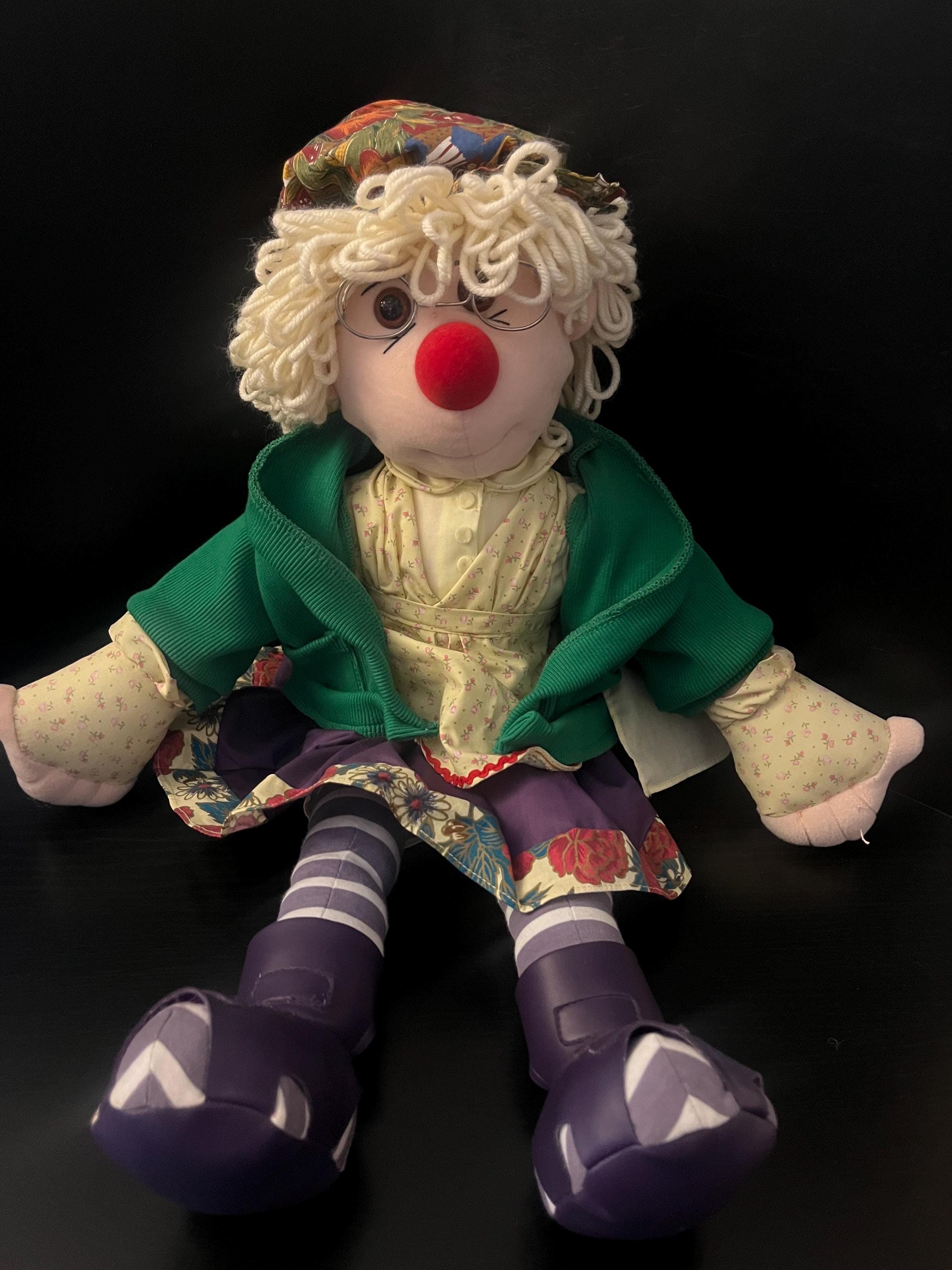 Vintage the Big Comfy Couch Granny Garbanzo Plush Rag Doll 1997