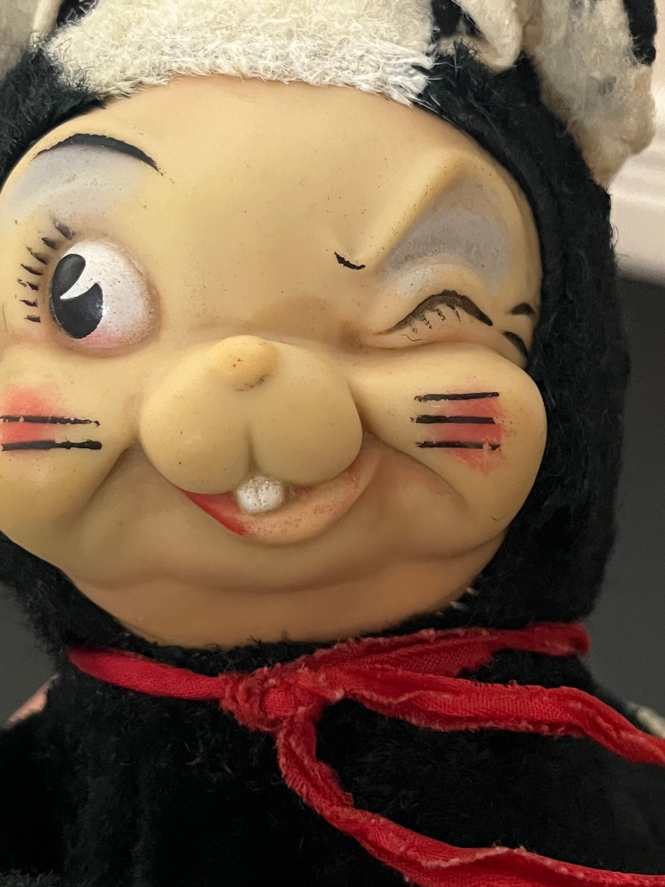 VINTAGE RUSHTON CO. RUBBER FACE STINKY SKUNK PLUSH TOY