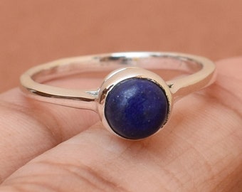 Bague Lapis Lazuli, bague en pierres précieuses, bague en pierre ronde, petite bague, argent sterling 925, bague pour femme, bague délicate, bague Lpais bleue, en vente