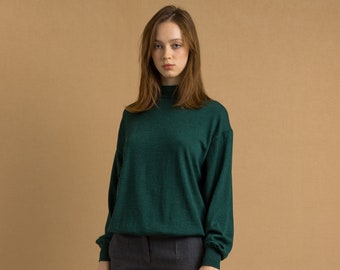 Vintage 80s Knit Sweater. Womens Jumper Pure Wool Green Jumper Minimalist Neck Sweater Knitwear Old Money 80s Sweater . size Medium