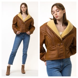 80s Vintage Sheepskin Leather Shearling Fastens Jacket size Medium/ Vintage Crop Shearling Jacket/ Vintage Woman Winter Leather Coat