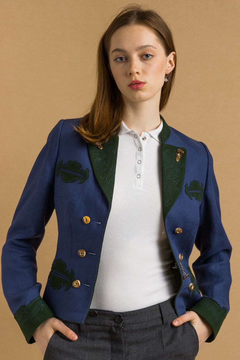 Women's structured jacket collar and 2 flap pockets / deer horn buttons / traditional jacket popular in Bavaria, Tyrol, Austria and Germany image 6