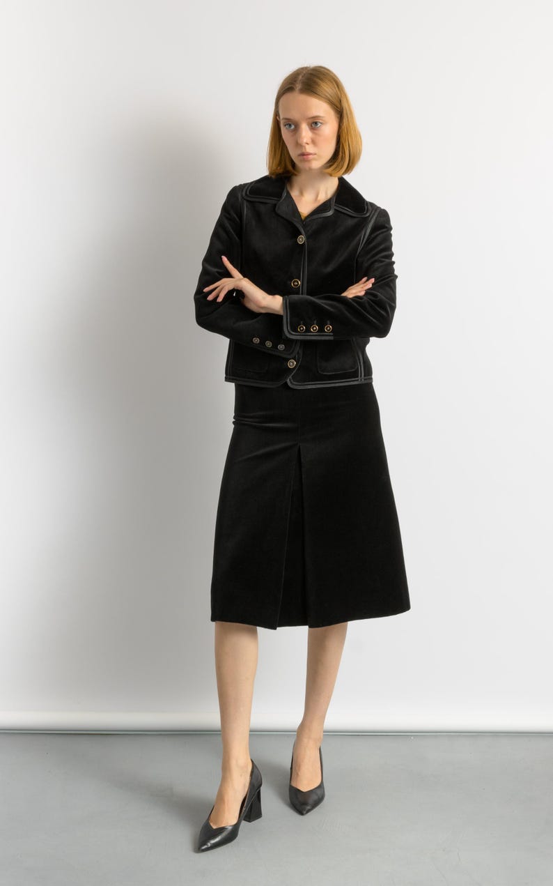 LOUIS FERAUD vintage skirt suit, vintage 1970s cotton Louis Feraud velour skirt suit, elegant black woman velour blazer suit image 3