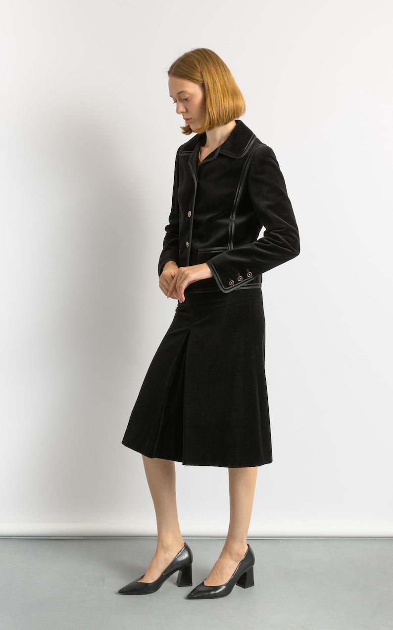 LOUIS FERAUD vintage skirt suit, vintage 1970s cotton Louis Feraud velour skirt suit, elegant black woman velour blazer suit image 5