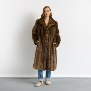80s Vintage Woman Canadian Racoon Winter Fur Coat Size Medium to