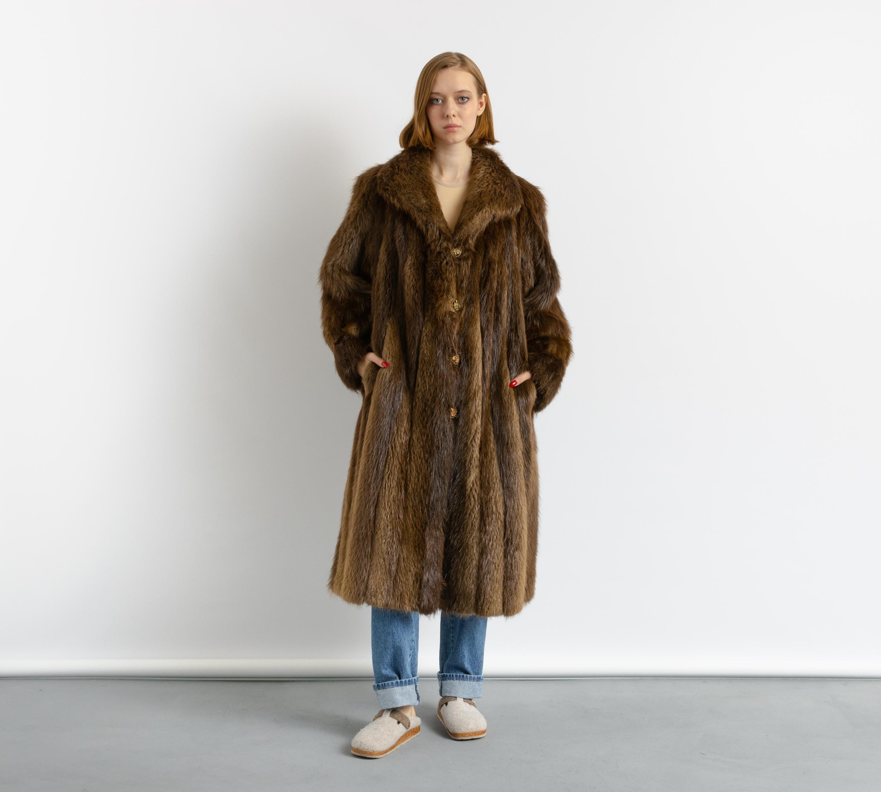 80s Vintage Woman Canadian Racoon Winter Fur Coat Size Medium to