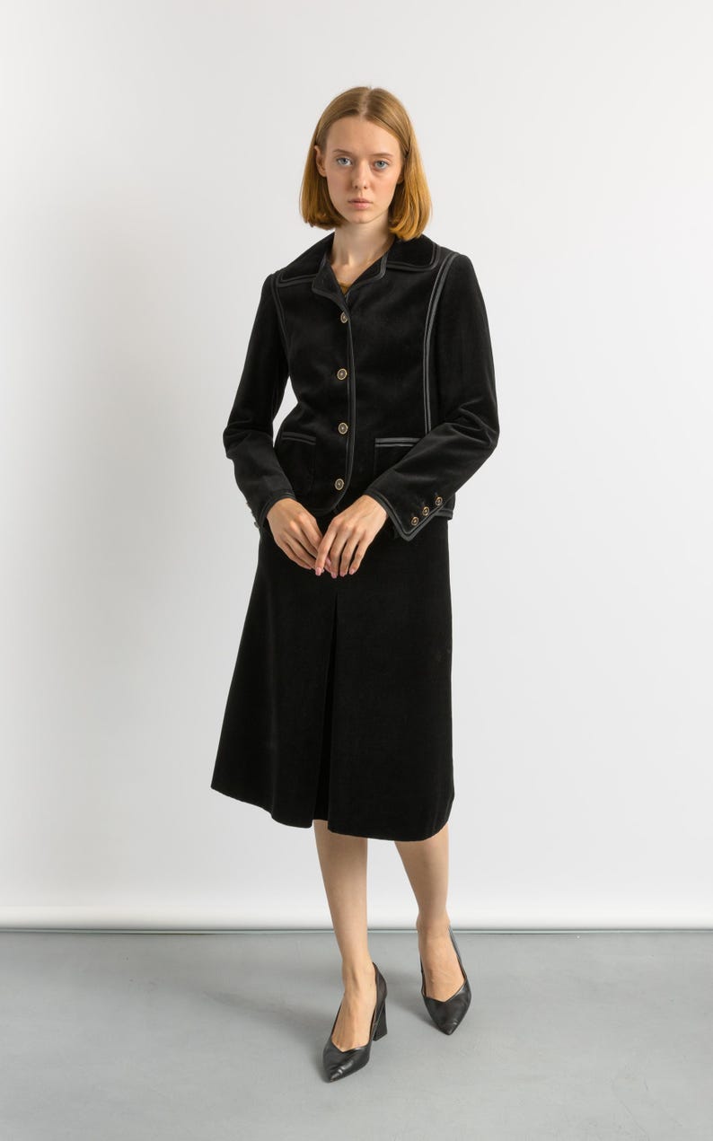 LOUIS FERAUD vintage skirt suit, vintage 1970s cotton Louis Feraud velour skirt suit, elegant black woman velour blazer suit image 4