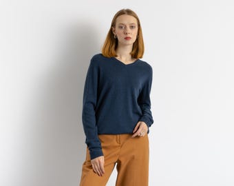 90s Vintage Blue Casual Cashmere V neck Sweater Jumper size Medium