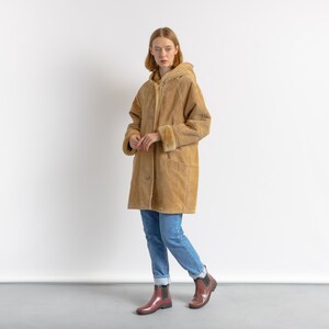 Abrigo de ante para mujer, estilo vintage años 80, talla S (pequeña). Abrigo marrón de borreguillo sintético. Abrigo beige de sherpa. Moda sostenible.