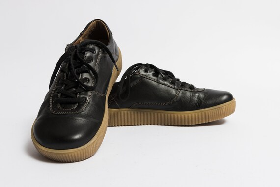 Jaren 60 Vintage vrouw zwart leer vierkante teen schoenen