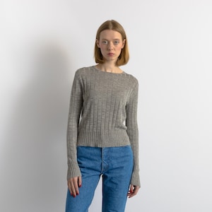 Vintage 90’s ribbed silk crew neck top | gray neutral sweater | woman gray silk pullover sweater | small top