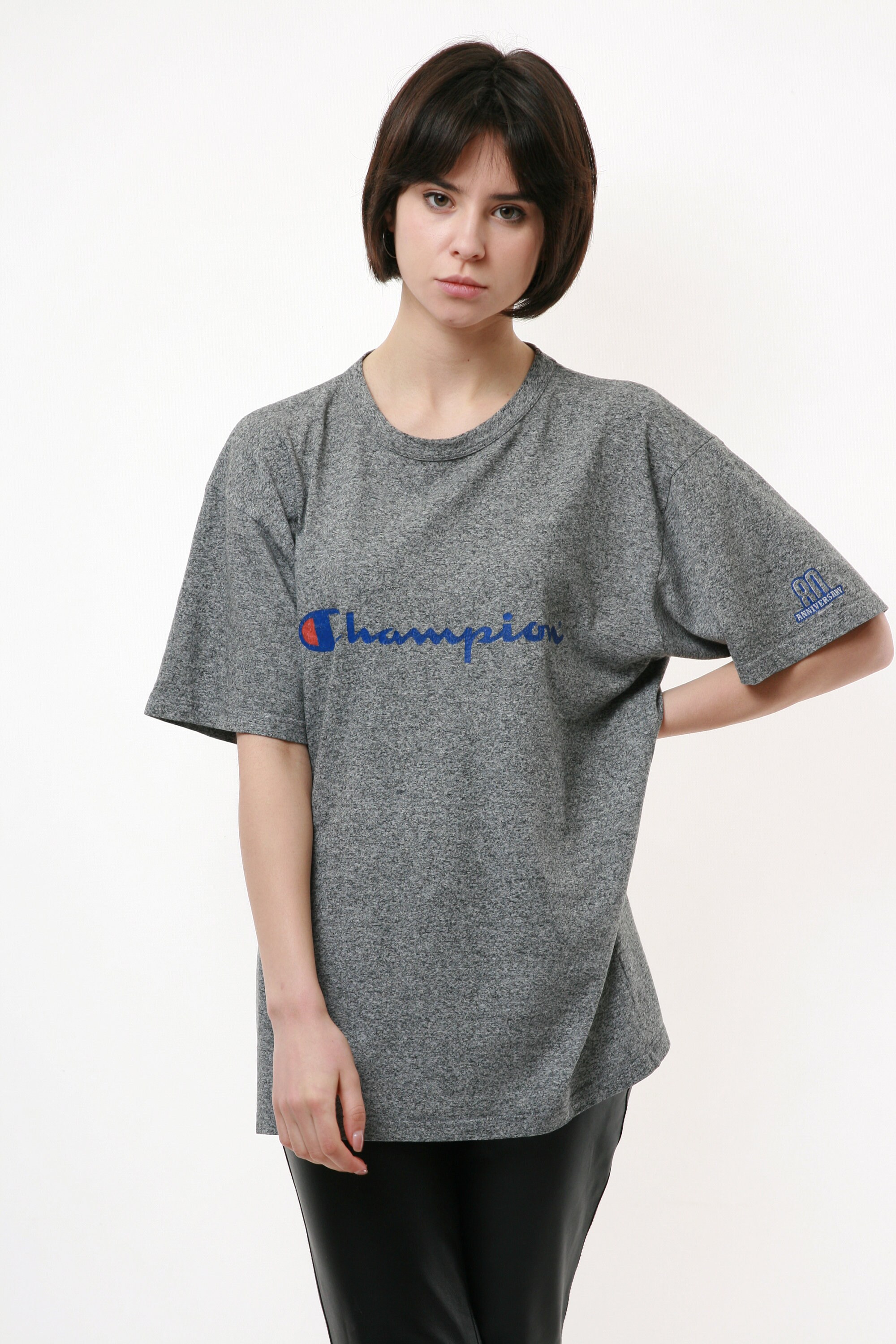 ヴィンテージ　チャンピオン　Tシャツ CHAMPION ヴィンテージグレーロゴコットンTシャツ 18164 - Etsy 日本