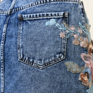 Denim Mini Skirt 80s Vintage High Waisted Fitted Pencil Skirt Mom Jean Skirt size XS S 4770/ Vintage Denim Mini Skirt with Flowers image 8