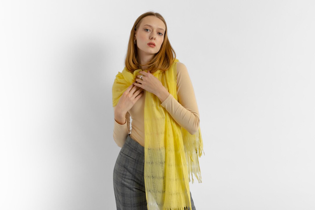 00s Woman DKNY Preowned 100% Lana Wool Lightweight Long Yellow