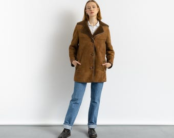 80s Vintage Suede Sheepskin Leather Shearling Fastens Coat size Medium/ Vintage Leather Shearling Coat/ Vintage Woman Winter Suede Coat