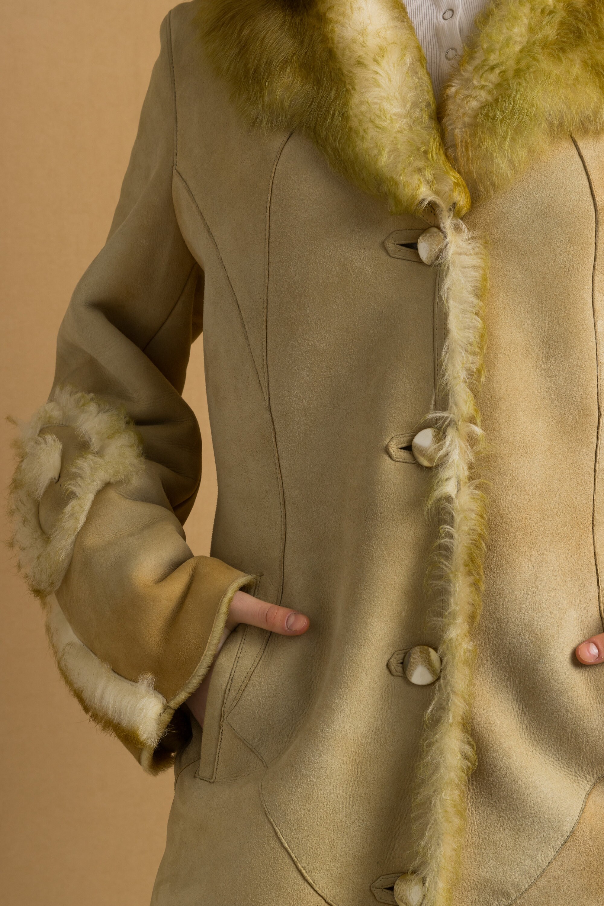 80s Vintage Suede Sheepskin Leather Shearling Fastens Coat