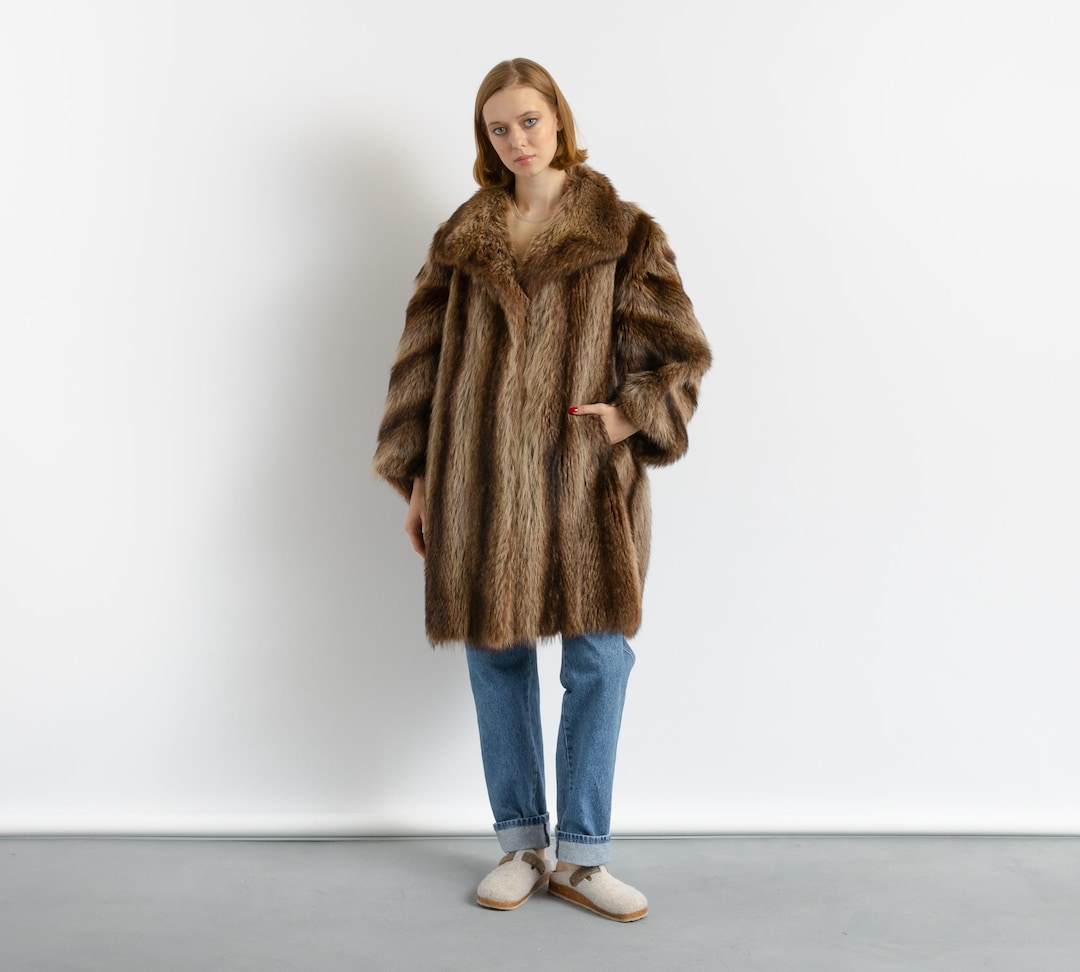 80s Vintage Woman Racoon Winter Fur Coat Size Medium - Etsy