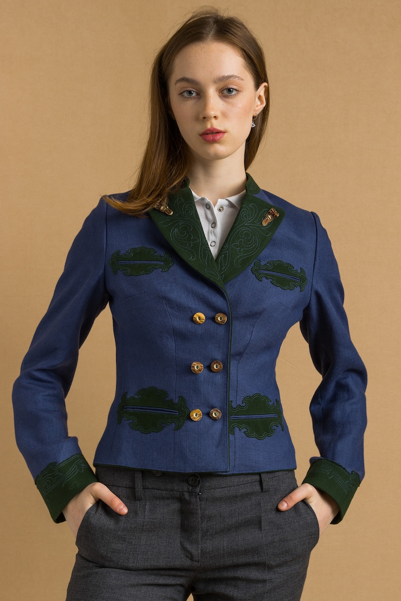 Women's structured jacket collar and 2 flap pockets / deer horn buttons / traditional jacket popular in Bavaria, Tyrol, Austria and Germany image 4