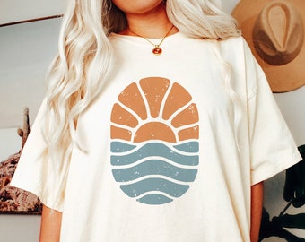 【 SATUR 】Sun Retro Graphic T-shirt SATUR] Sun Retro Graphic T-Shirt