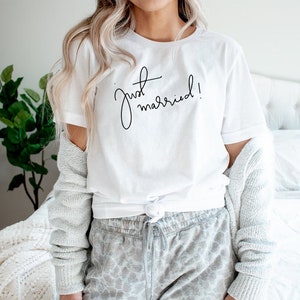 Just Married Shirt, Wedding Shirt, GIFT for bride, Engagement Shirt,Custom Shirt, just married t-shirt, Honeymoon Shirt, Bride Shirt