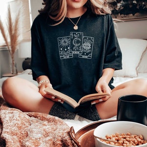 Tarot Card Shirt, Witchy Shirt, Tarot Clothes, Tarot cards spiritual t-shirt, Aesthetic T shirt,  Sun Moon Stars Shirt, Mystical Shirt