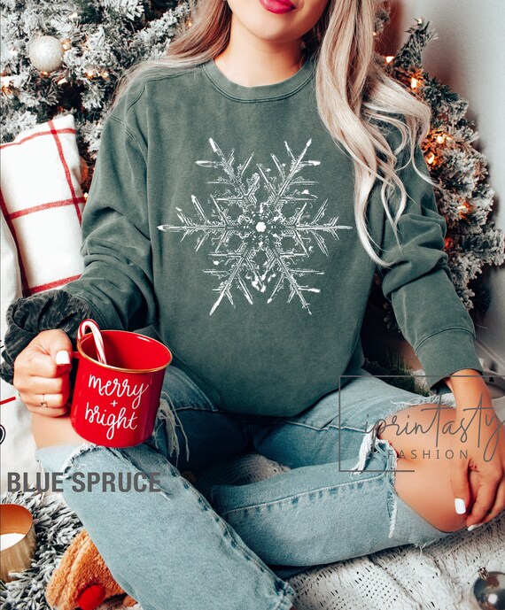 Comfort Colors Vintage Snowflake Sweatshirt Holiday Sweater Matching Christmas Sweater Family Christmas Gift Snowflake Graphic Sweater Etsy