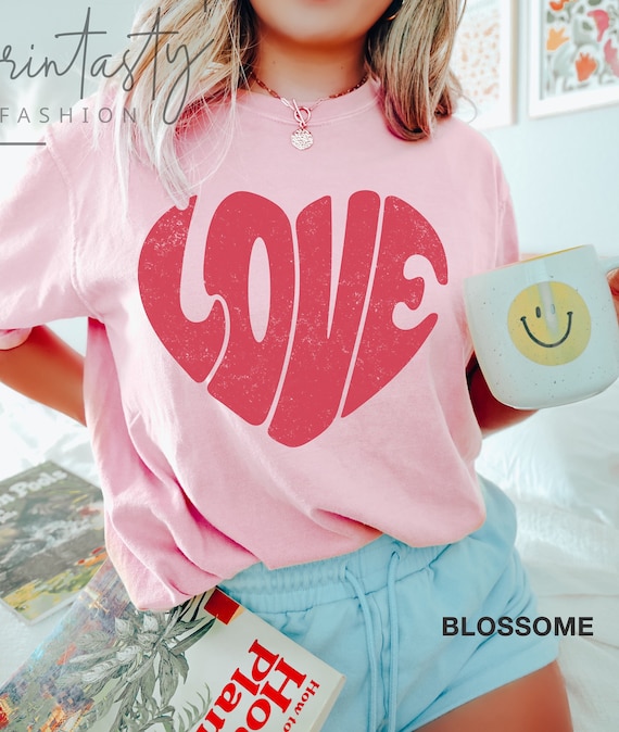 Retro Valentine Heart Shirt Great Valentines Day Gift Tee Retro Valentine Heart Shirt Great Valentines Day Gift Tee