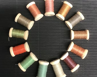 Vintage Japanese Urushi & Sunago Thread Collection. 12 x 15 metre wooden bobbins plus an extra free bobbin.