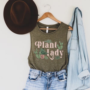 Plant Lady Shirt, Plant Shirt, Plant Lady Tank top, Plant Mom, Plant Lover Gift, Tuincadeau, Garden T-Shirt, Woman's Workout Muscle Tank