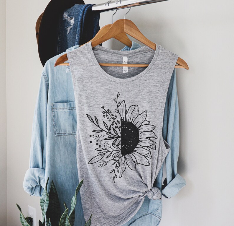 Graphic T Shirt for Women Womans Floral Workout Tank, Botanical Floral Muscle Tank Top Wildflower Shirt Sunflower Tank Gift for Her
