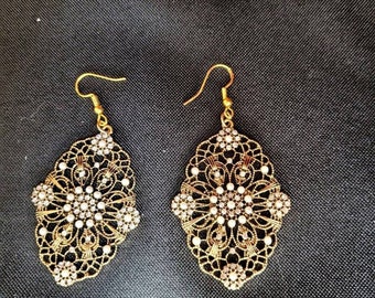 Beautiful Gold Earrings, chandelier earrings, dangle earrings