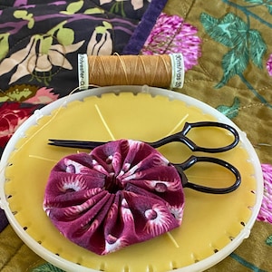 CLOVER Quick YOYO Makers in Four Sizes or purchase the bundle, see item details for measurements, quick fun project to tote, we ship fast