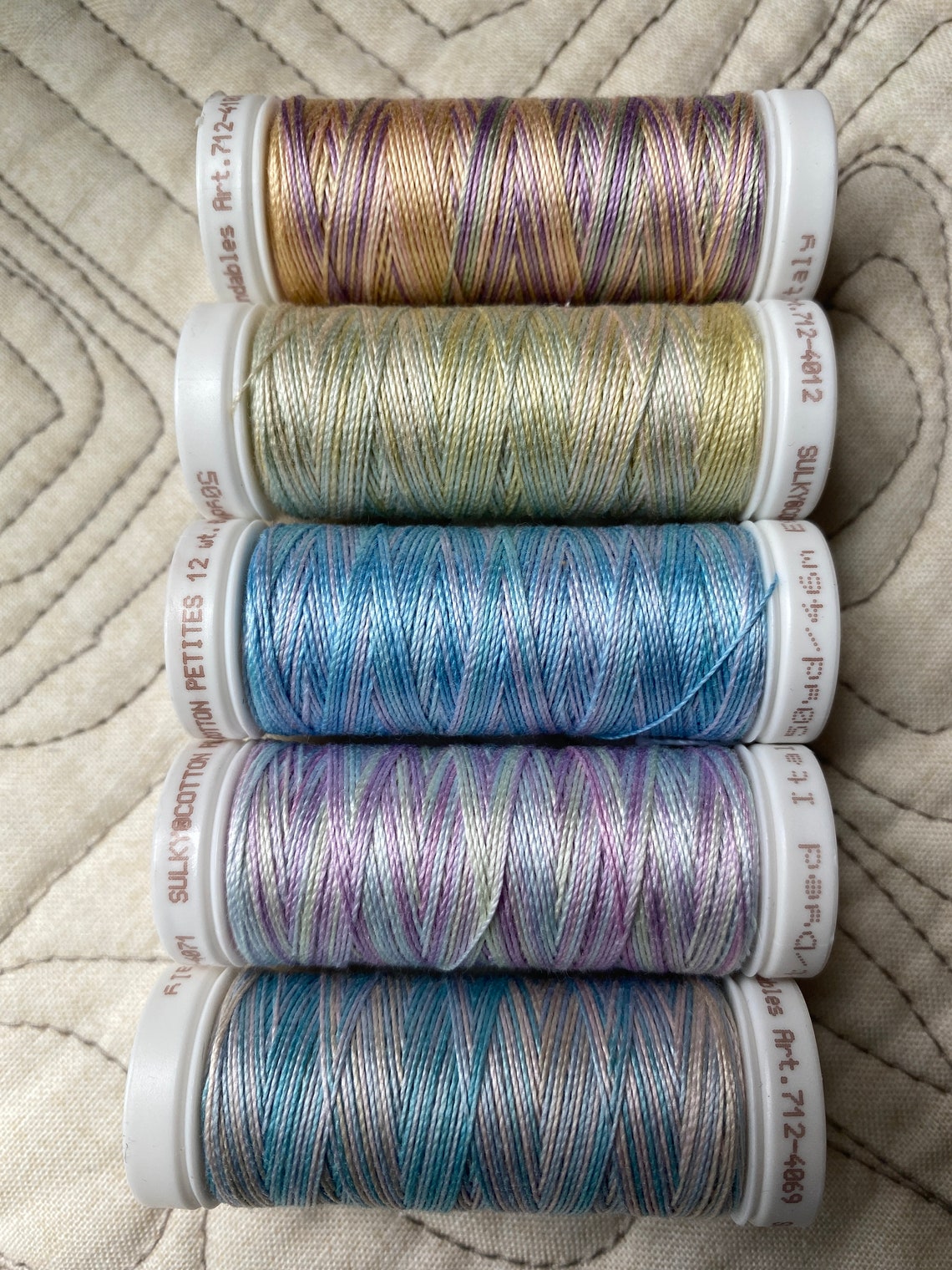 Mix Thread Spool RED Sulky 12wt Petites Mix, Classicneedle RHUBARB & APPLES Mix, 50 Yd ...