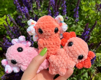 Crocheted axolotl made of chenille wool with safety eyes; Various colors; Perfect gift for children as a lucky charm