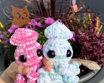 Crocheted baby octopus made of chenille yarn with safety eyes; various colors; perfect gift; lucky charm
