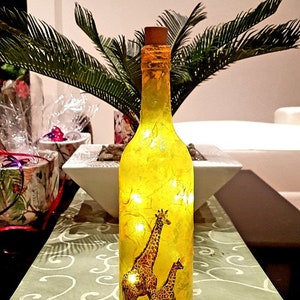 Lámpara de botella iluminada decorada a mano con diseño de jirafa Regalo único de cumpleaños/aniversario/boda/inauguración de la casa