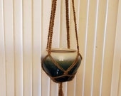 Flower accent plant hanger