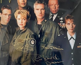 Stargate SG1 22&quot;x16&quot; with signatures