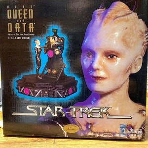 Latinum Edition Borg Queen & Data Statue Cold Cast Diorama 10"x10" (nooit geopend) Gratis Alice Kriege Gesigneerde VerzamelaarsKaart Bij Aankoop!