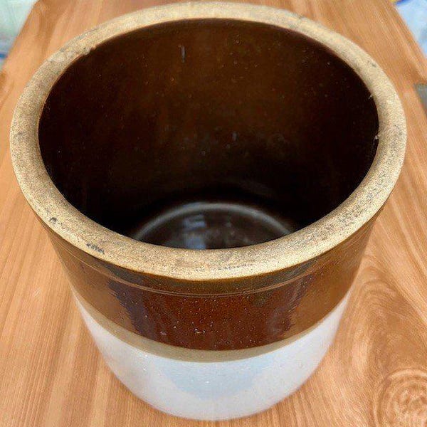 Vintage Farmhouse Utensil Crock, 6" Country Kitchen Decor