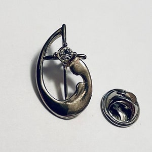 Broche crèche en argent et strass