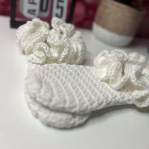 Handmade Crochet Ruffled Socks: Elegant Lace-Inspired Design