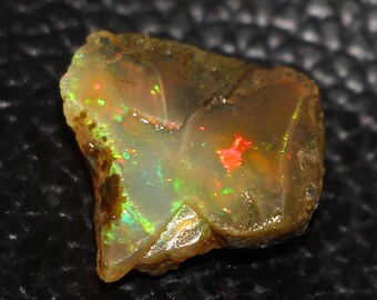 Welo Opal Rough Opal Miner Natural Opal Raw Opal for Jewellry 13x11 MM Multi Fire Opal Raw Opal Raw Gemstone 5.20 Carat A206